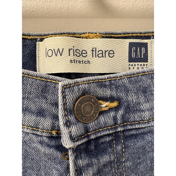 Vtg Y2K Gap Lean Jeans Women's Sz 10 Stretch Low Rise Flare Med Wash 30" Inseam - Picture 2 of 13
